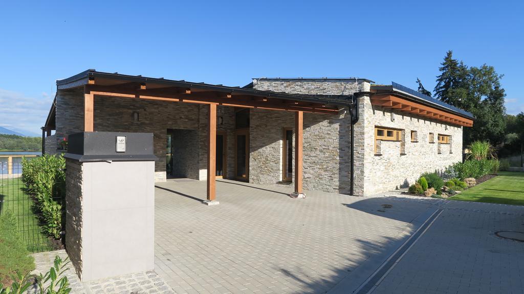 Marina Liptov Pri Liptovskej Mare Hotel Bobrovník Exterior foto